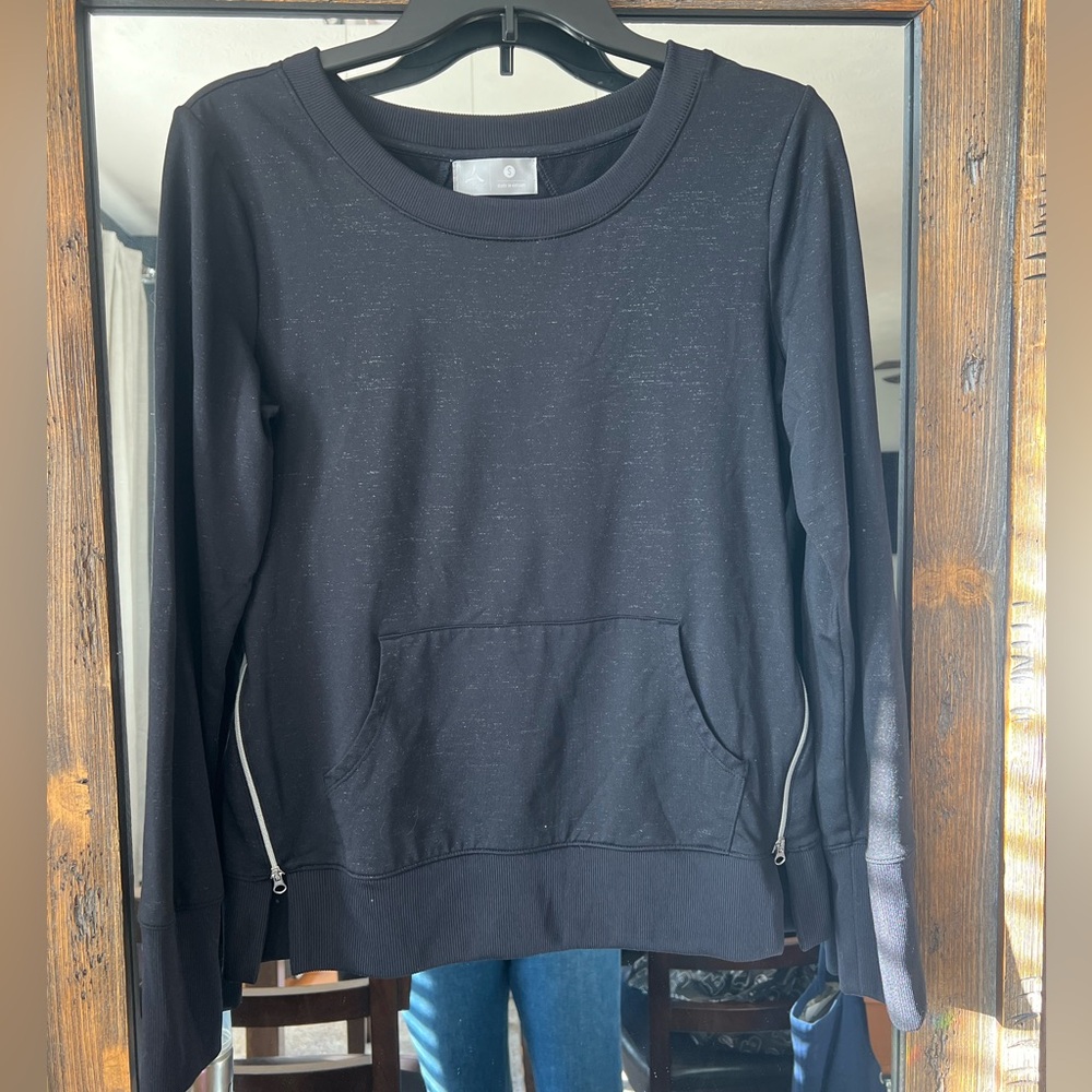 Aspire black and silver crewneck